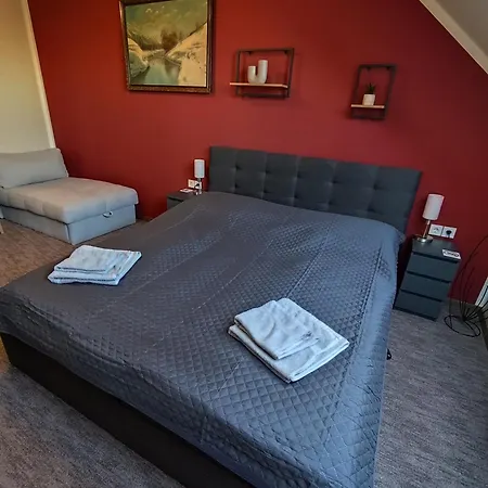 Gt Apartman Dombovar Exterior photo